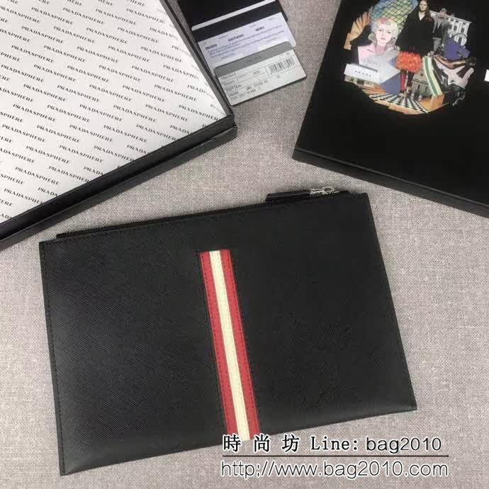 PRADA普拉達 官網同步 專櫃最新款式 頂級原單十字紋牛皮 男士手包 2NG005 DD1157